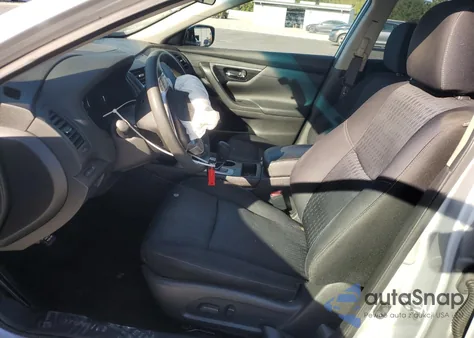 2017 Nissan Altima 2.5 z USA, uszkodzony, nr VIN 1N4AL3APXHN325977